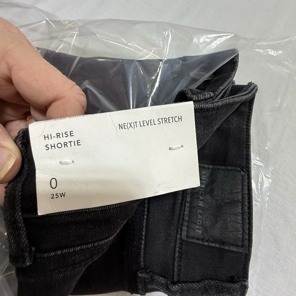 American‎ Eagle Women's 0 Next Level Stretch Hi-Rise Shortie Denim Shorts Black